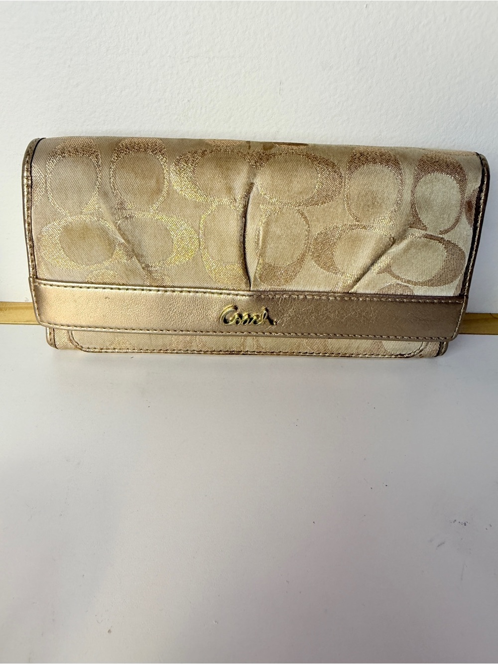 Coach VINTAGE Gold Signature Jacquard Fold-Over Wallet. Metallica Gold EUC